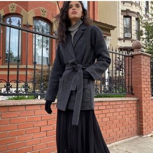 Aritzia Wilfred Belted Merino Wool “Acre” Blazer